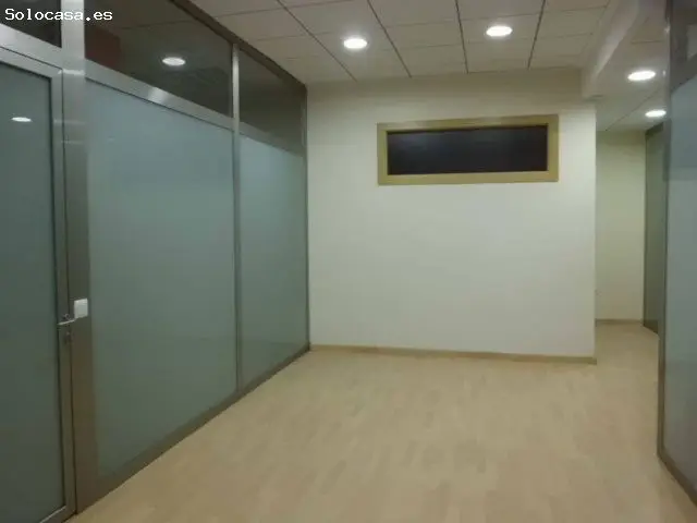 Local Comercial Reformado en Almansa 120m2