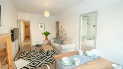 Apartamento en Alquiler Hospitalet 3 Dormitorios Cerca Metro