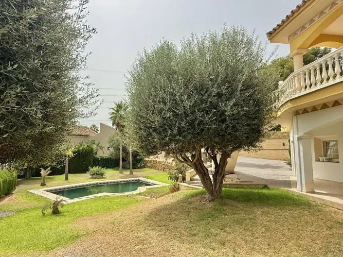 5 Bed Villa / Detached for sale