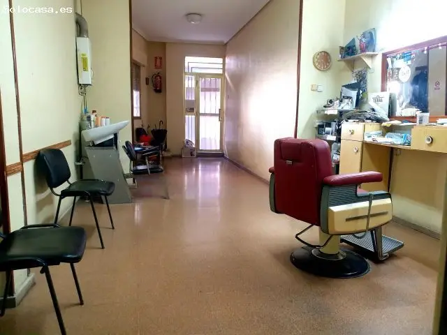 Local Comercial en Crevillente Cerca de la Casa de Cultura