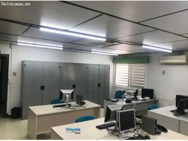 Nave Industrial 500m2 con 3 Cámaras Frigoríficas