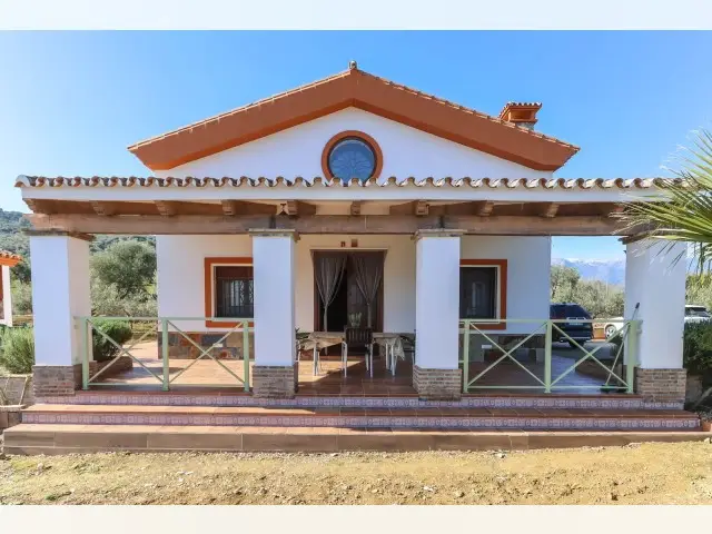 Casa Villa 4 Dormitorios Guaro Vistas Panoramicas