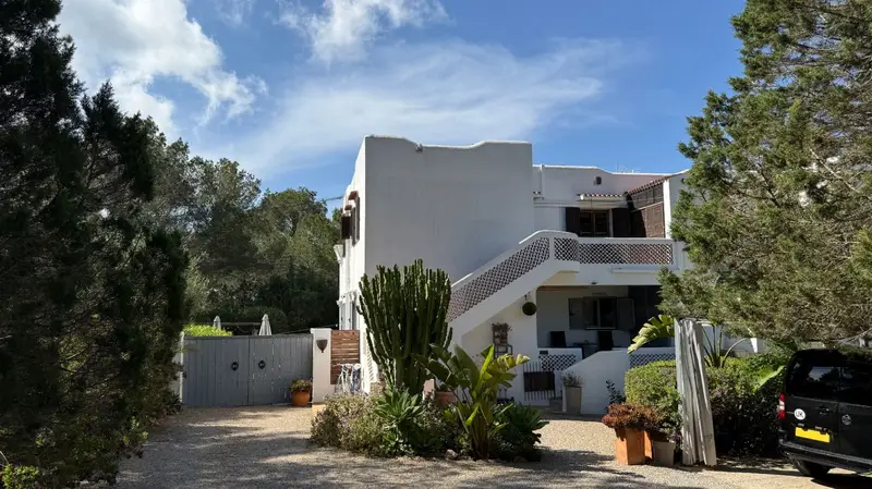 Apartamento en San Agustin Ibiza con Jardin y Piscina