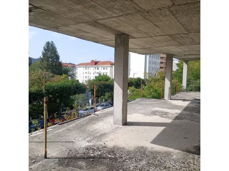 Edificio 15 Viviendas Fene A Coruna Obra Parada