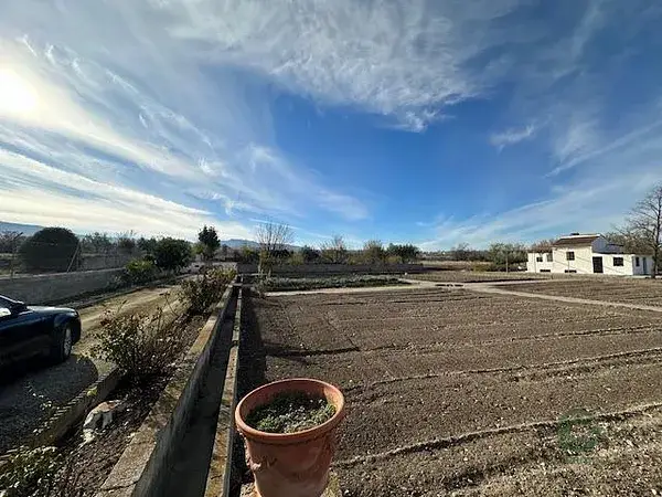Finca Rustica en La Zubia con Casa de Aperos