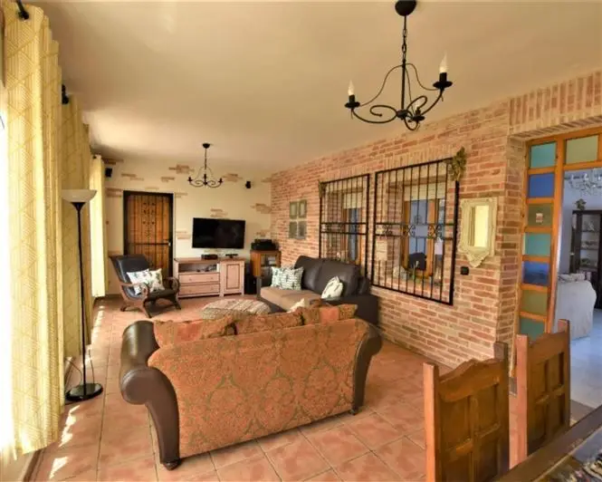 Villa de Lujo 5 Dormitorios Quesada