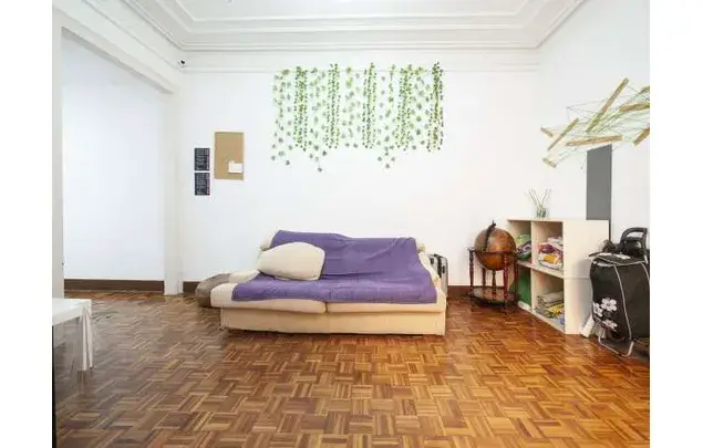 Alquiler de Habitaci	ón 80m	² en Barcelona para Estudiantes