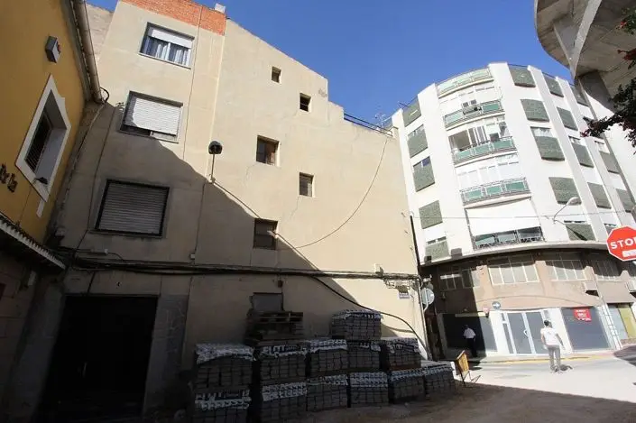 Casa Adosada 6 Dormitorios Villena Centro Reforma Integral