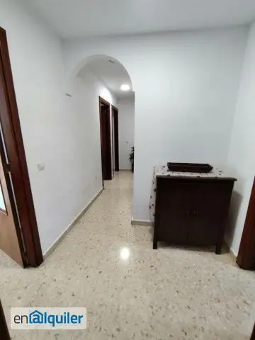 Alquiler piso estudiantes Cortijo Alto 3 dormitorios garaje