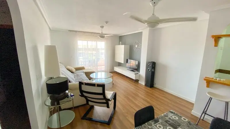 &#x3c;h2&#x3e;Apartamento en Mil Palmeras con Vistas al Mar&#x3c;/h2&#x3e;