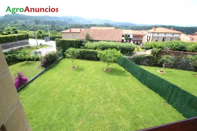 Venta  de Chalet pareado a estrenar con jardín en Cantabria