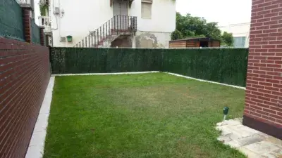 Bajo con Jardin en Venta Santander