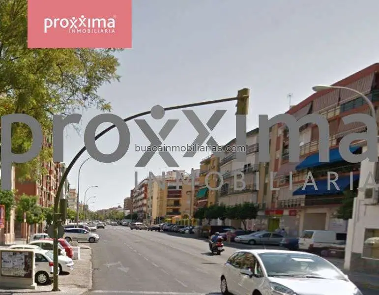 Solar en Sevilla para construir 3 plantas 184m2