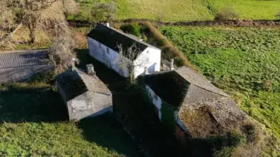 Chalet en Venta Begonte con Finca