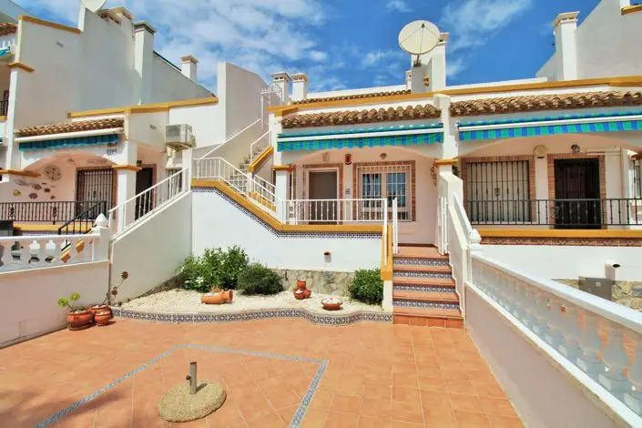 Bungalow en Venta Los Dolses Orihuela Costa 2 Dormitorios Piscina