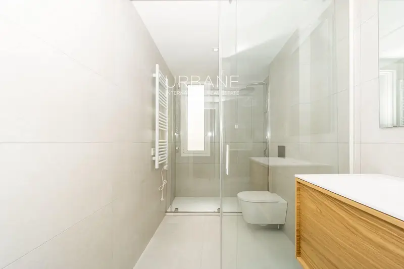 Piso 2 habitaciones 2 baños Eixample Barcelona