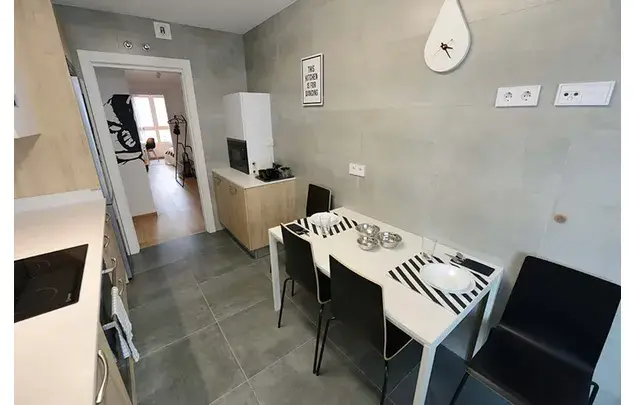 Habitaci
ón 90m
² Bilbao Estancia Media Larga