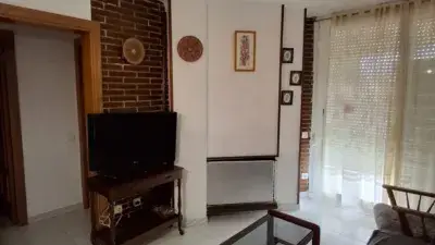 Piso en venta en La Pineda con vistas al mar