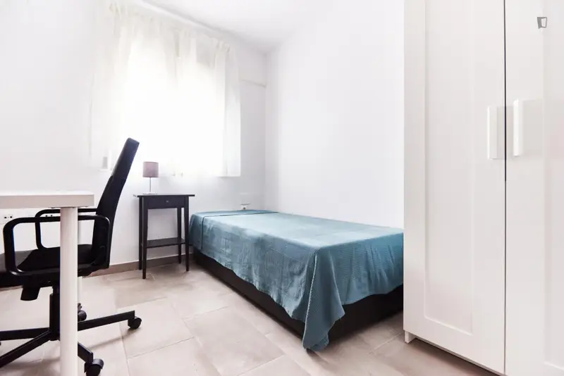Habitacion Individual en Piso de 3 Habitaciones - Estudiantes