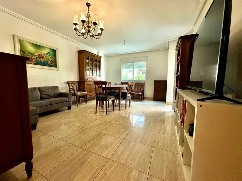 Piso en venta en Aguilas centro con terraza de 110m2