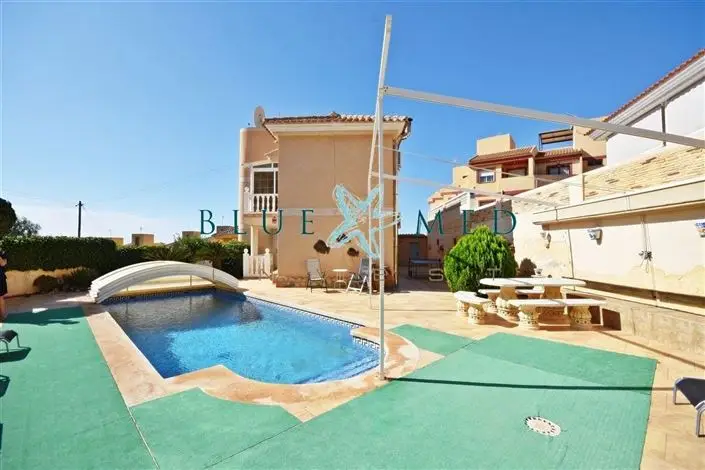Villa de Lujo 9 Dormitorios Bolnuevo