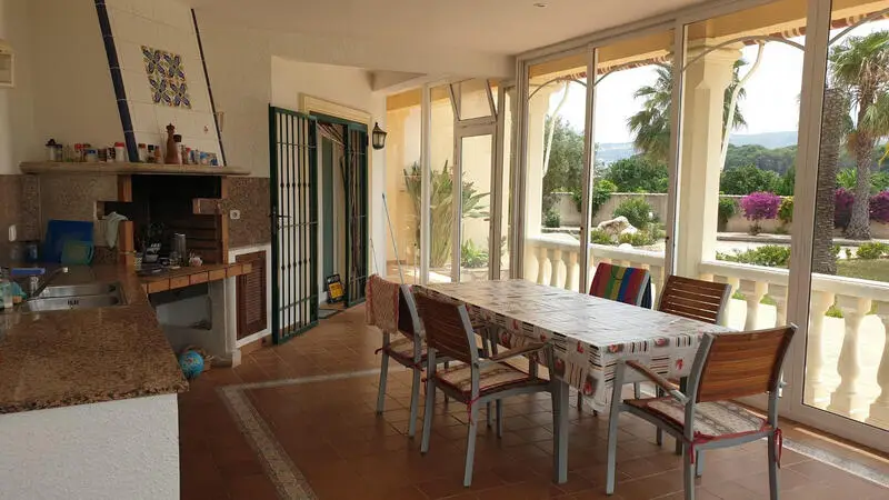 Villa con Piscina Privada Cerca de la Playa en Denia