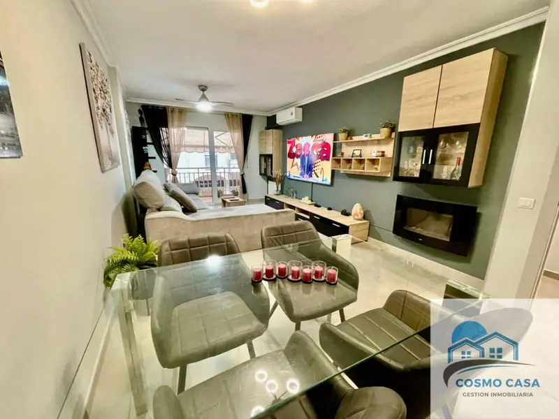 Piso en venta en Cambrils con piscina y vistas al mar