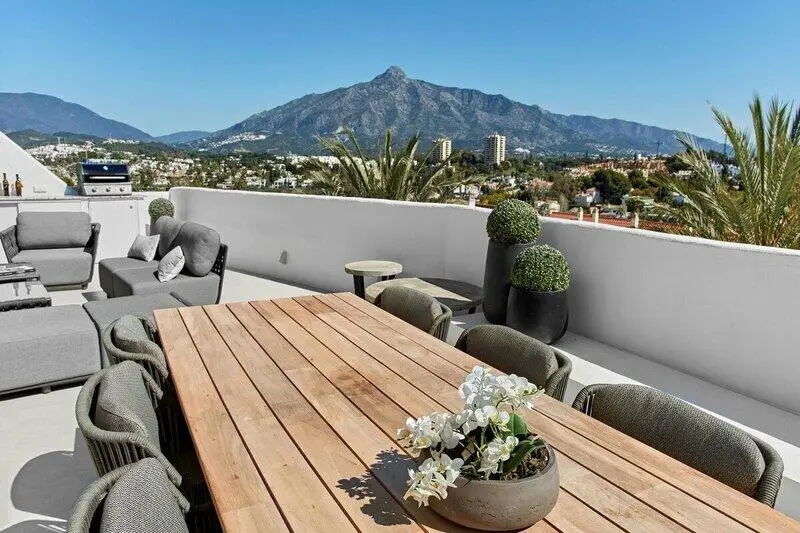 Atico 3 Dormitorios Nueva Andalucia Reformado Lujo Vistas Mar