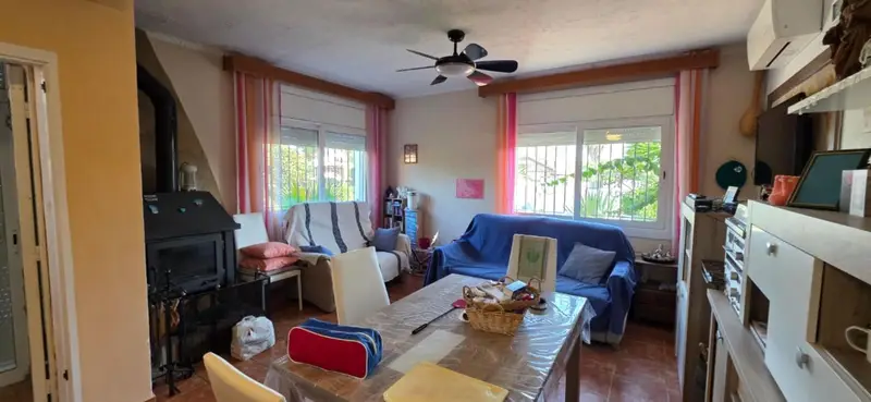 Chalet en Venta L Ametlla de Mar con Piscina y Estudio