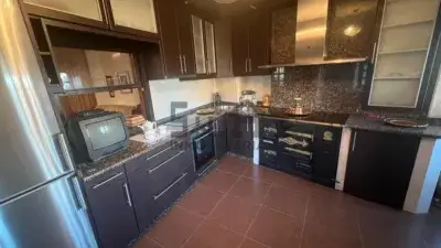 Chalet en venta en Toén 3 plantas 180m2 Jardin Barbacoa