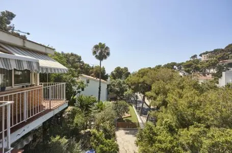 Casa Chalet en Bellamar Castelldefels 6 Dormitorios Piscina Vistas al Mar