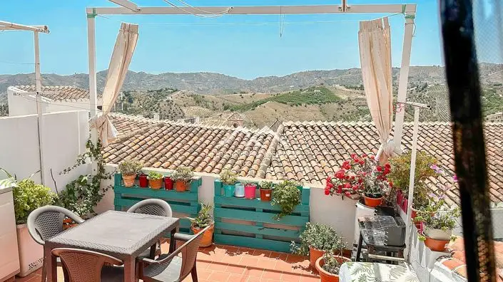 Casa de Pueblo con 4 Dormitorios en Frigiliana
