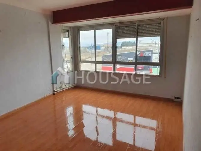 Piso y Local en Venta en Villena, Alicante