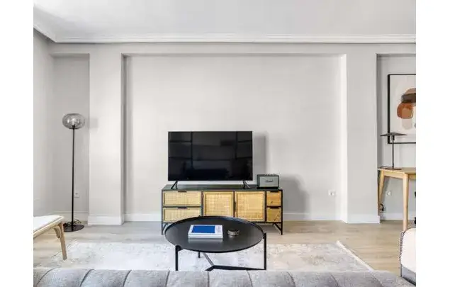 Apartamento 3 Dormitorios Madrid Amueblado