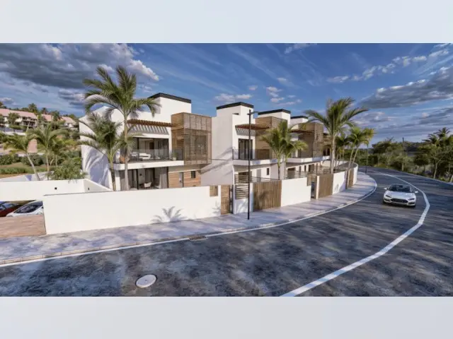 Casa-Villa de 3 Dormitorios en venta Estepona, España