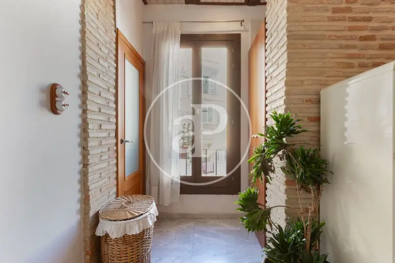 Piso en Alquiler Valencia El Carmen 85m2 Amueblado