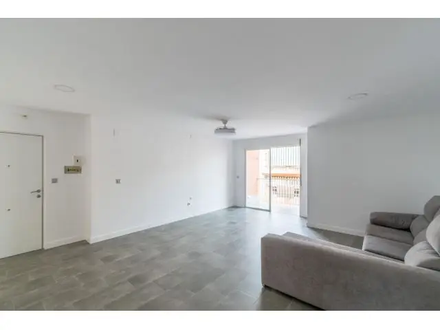 Piso Reformado en Albolote  Centro  3 Dormitorios 2 Baños