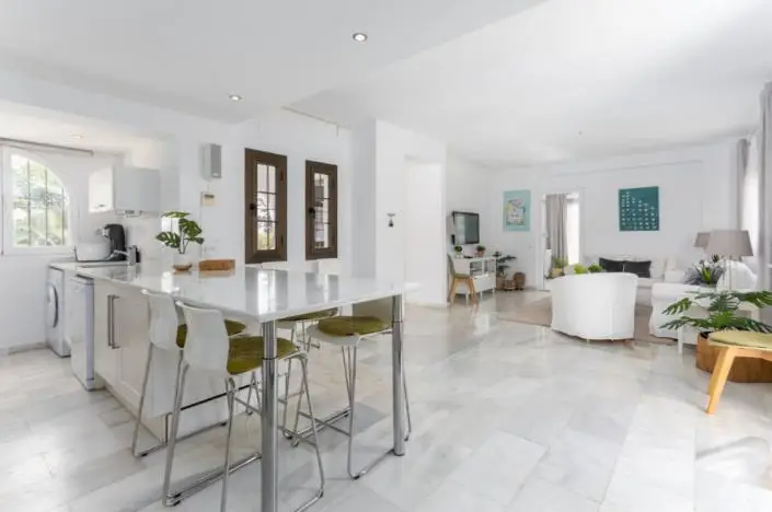 Apartamento en Nueva Andalucía 3 Dormitorios 2 Baños