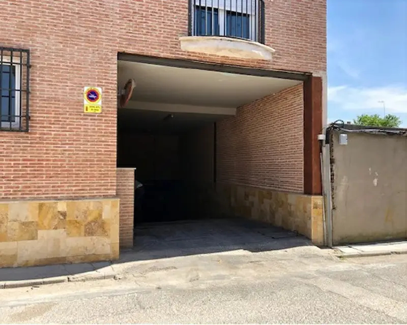 Garaje en Venta en Yepes Toledo 28m2 Calle Cimballa