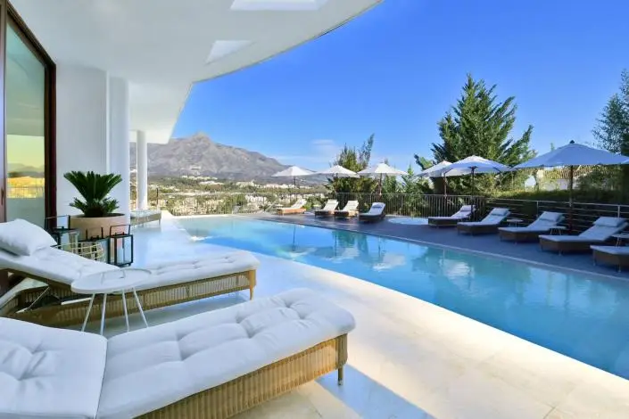 Villa de Lujo 7 Dormitorios Nueva Andalucia