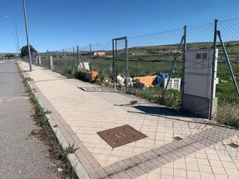 Parcela Urbana en Venta Avila Zona Sur 2724m2 Edificabilidad 1540m2