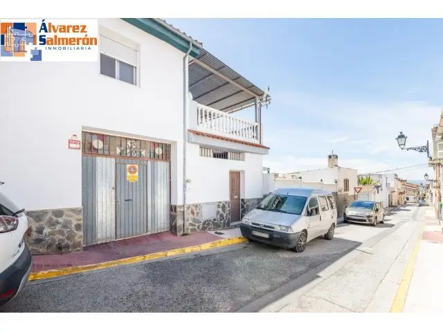 Casa Reformada en Peligros 4 Dormitorios Gran Patio