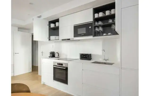 Rent 2 bedroom apartment of 65 m² in Barcelona