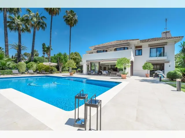 Casa Villa 5 Dormitorios Malaga Alquiler Piscina Privada