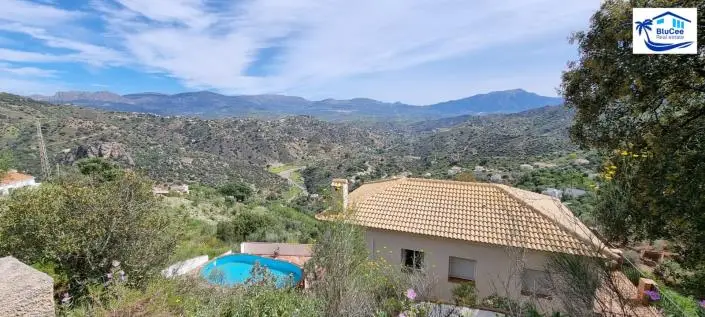 Casa en Venta Comares 2 Dormitorios Piscina Vistas