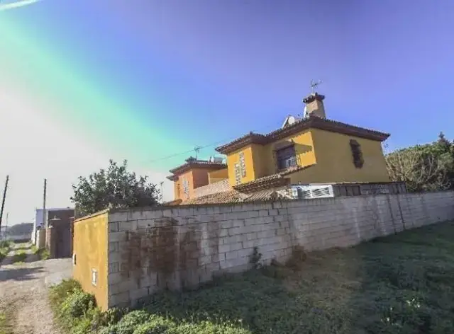 Chalet en Venta El Sotillo Chiclana de la Frontera para Inversores