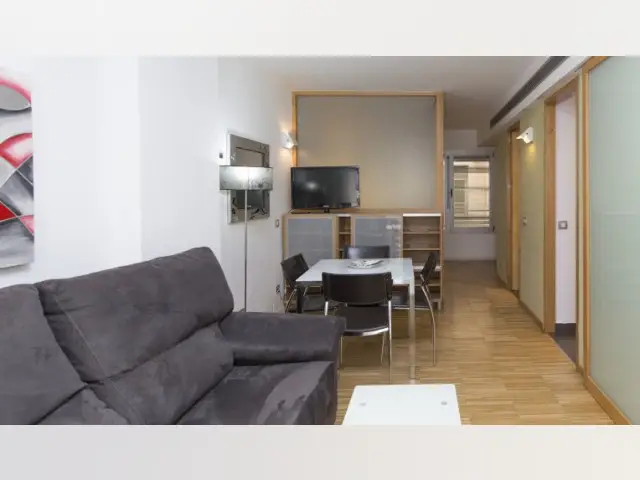 Apartamento de 2 dormitorios en alquiler en Lavapiés, Madrid