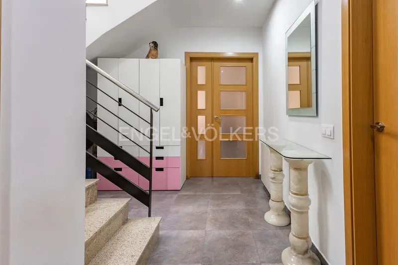 Casa Pareada 229m2 Montmelo 4 Dormitorios Jardin Barbacoa