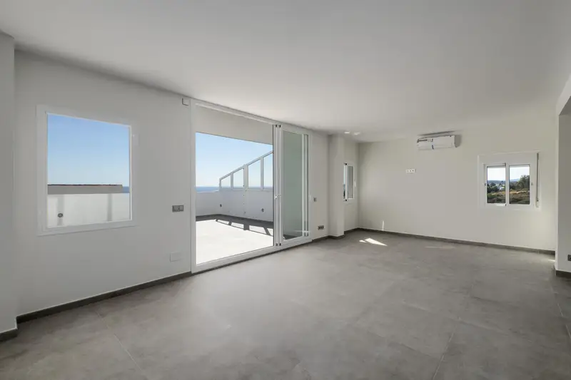 Atico Duplex Primera Linea Playa Estepona 3 Dormitorios