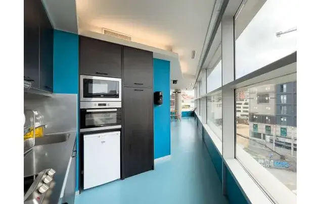 Alquiler Habitacion 20m2 Barcelona Cocina Jardin Aire Acondicionado